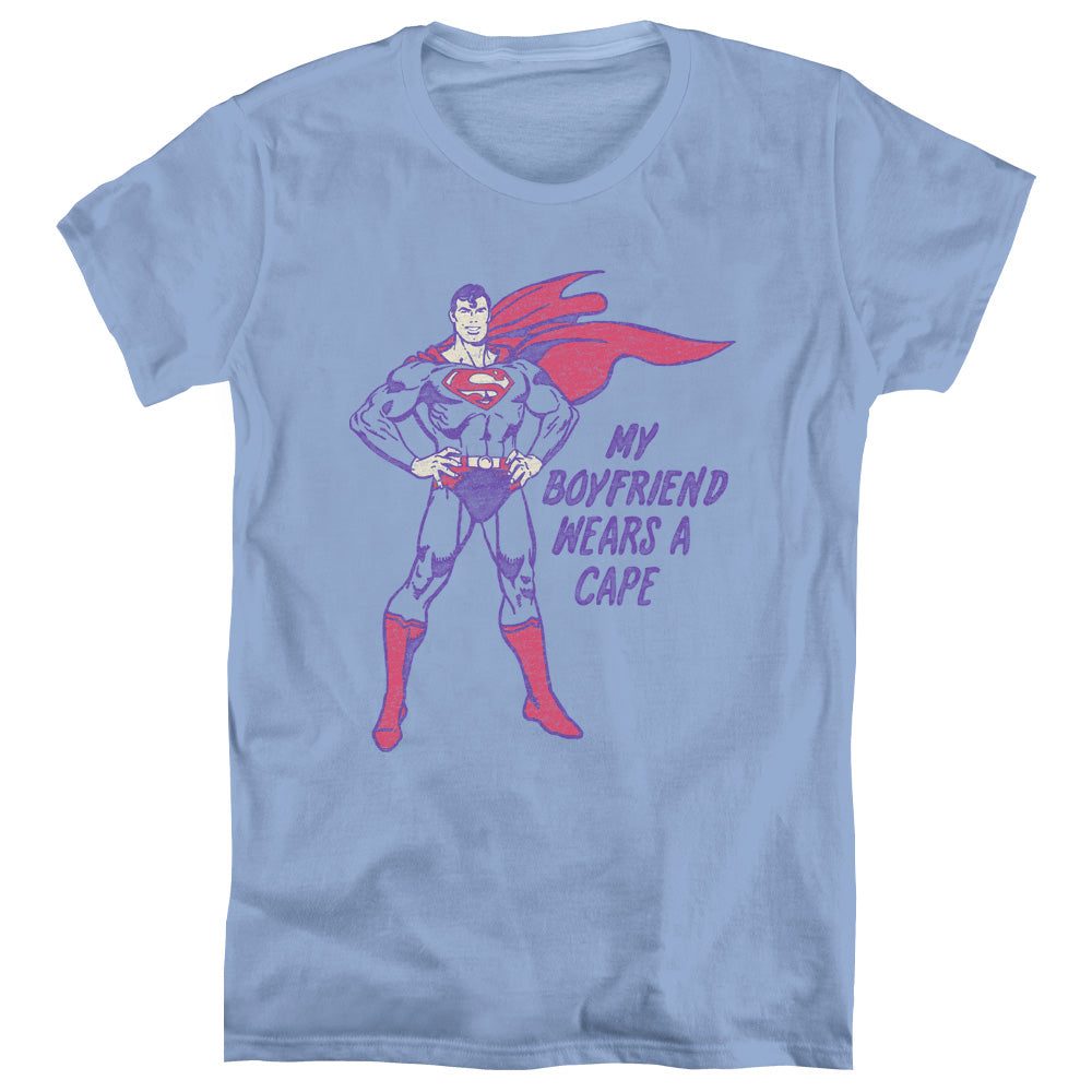 DC/WEARS A CAPE