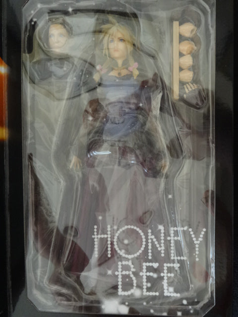 Play Arts Final Fantasy 7 Cloud Honey Bee