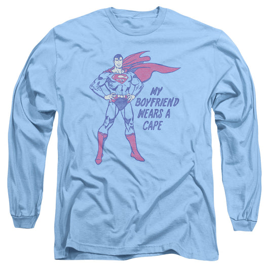 DC/WEARS A CAPE