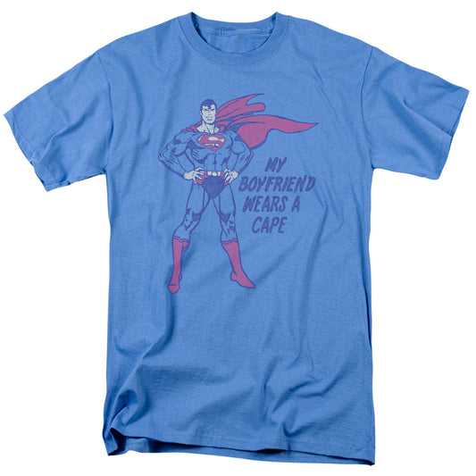 DC/WEARS A CAPE